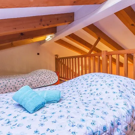 Stinjan Апартаменты *