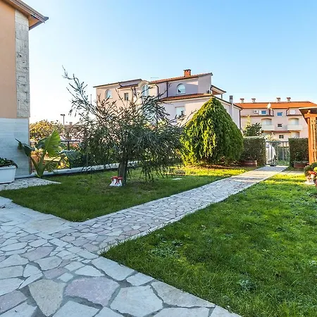 Stinjan Apartment *
